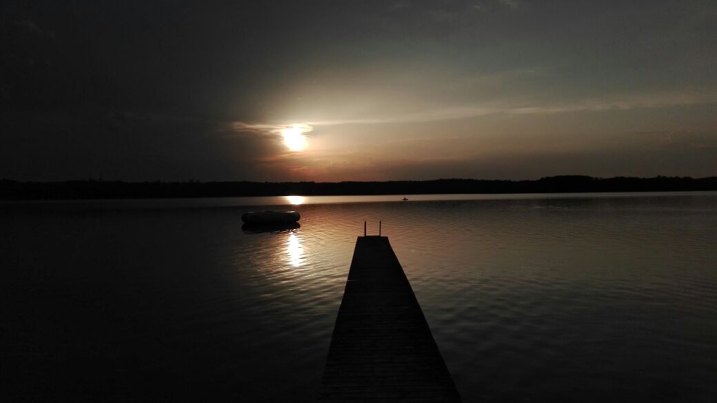 Der Wörthsee bei Abenddämmerung