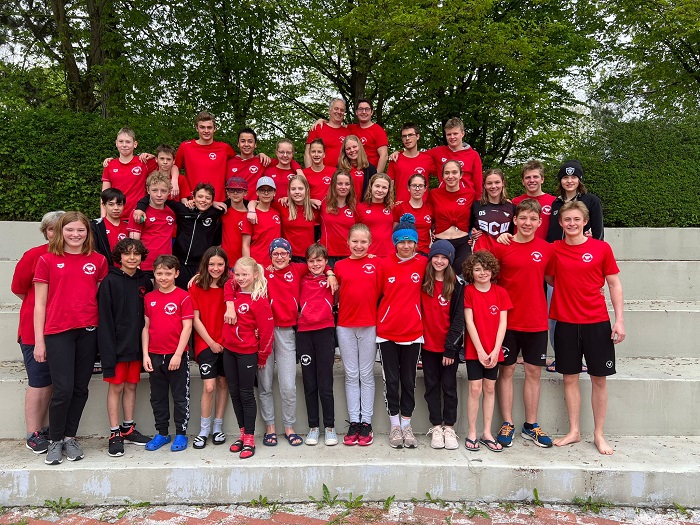 Gruppenbild in Regensburg im Außenbereich