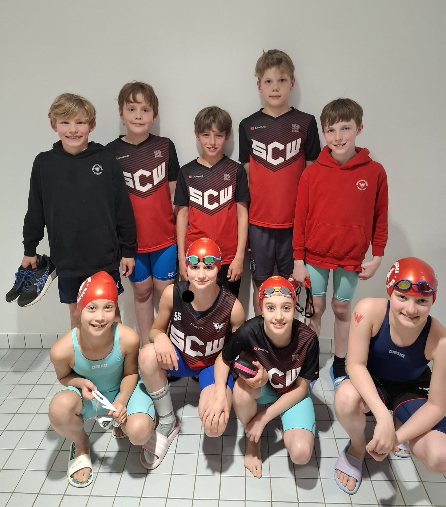 Gruppenbild im Schwimmbad